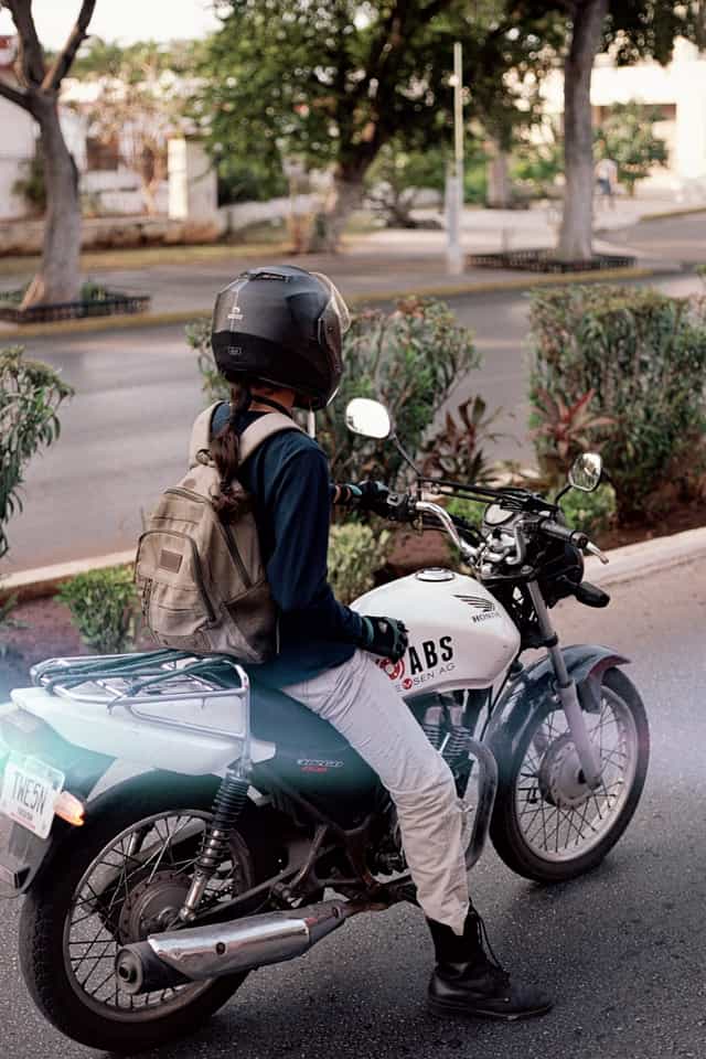 LA MUJER MODERNA